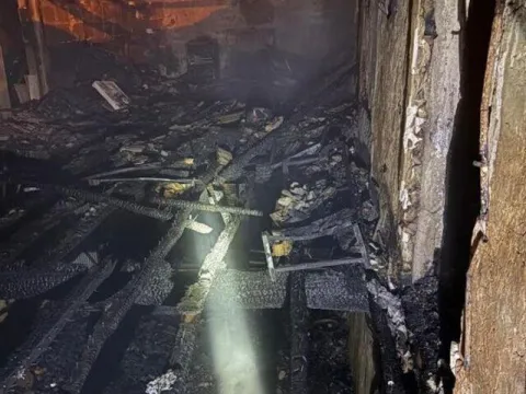 Çok büyük acı... Yangında bir aile yok oldu - fotoğraf 2