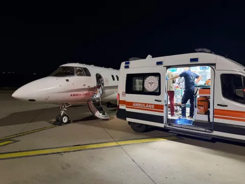 Şırnak'tan Ankara'ya acil yaşam koridoru: Yenidoğan bebek ambulans uçakla nakledildi - fotoğraf 3