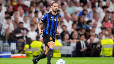 Çalhanoğlu imzayı atıyor