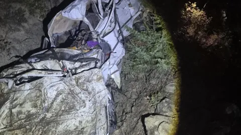 Çankırı'da otomobil uçuruma yuvarlandı: 4 ölü, 1 yaralı