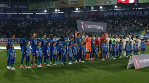 Çaykur Rizespor evinde yok, deplasmanda kayıpsız