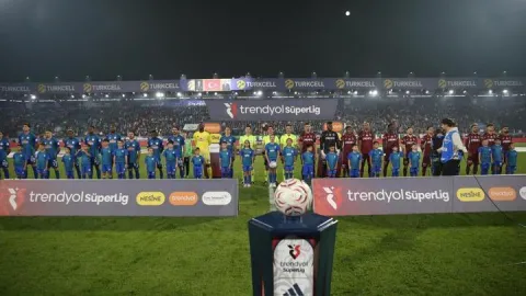 Çaykur Rizespor-Trabzonspor maçında 3 kişi hakkında işlem