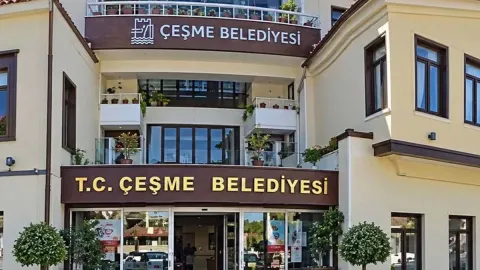 Çeşme Belediyesi'ne operasyon: Belediye Başkan Yardımcısı dahil 10 kişi tutuklandı