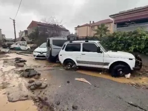 Şiddetli yağış yön değiştirdi, Sakarya ve Kocaeli'de etkili sağanak! - fotoğraf 2
