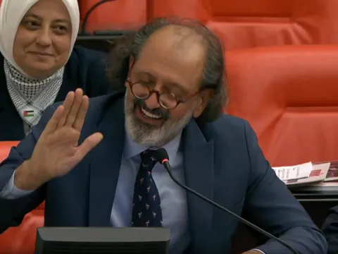 AKP'li vekil YENİ Partilileri İzmir Marşı'yla kızdırdı - fotoğraf 2
