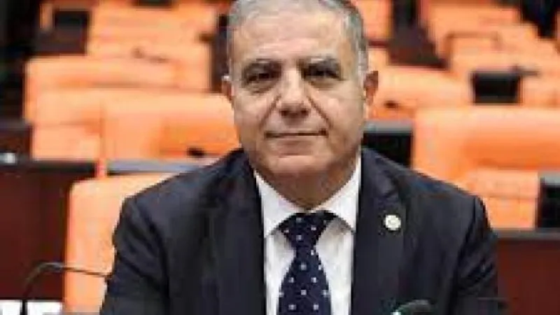 CHP’li Güzelmansur: Hataylıya tabela baraj değil, su lazım!