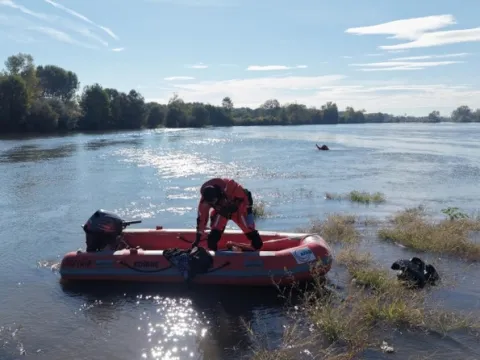 Meriç Nehri'nde can pazarı: Alabora olan bottaki 1 çocuk hayatını kaybetti, 2 çocuk aranıyor - fotoğraf 3