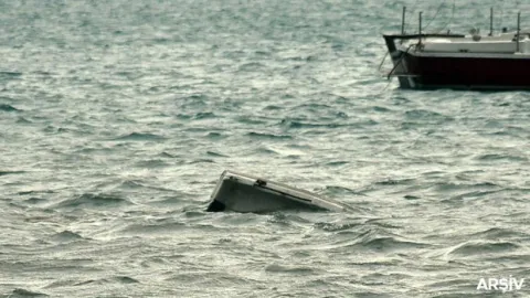 Cibuti açıklarında göçmen teknesi alabora oldu: En az 139 ölü, 84 kayıp