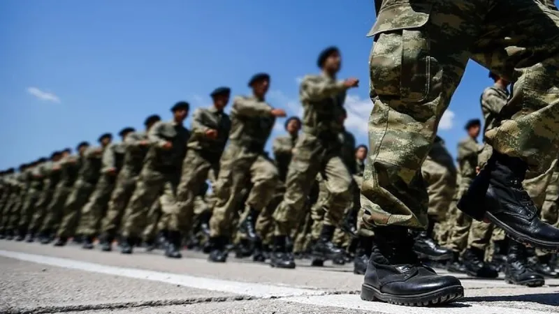 Çifte vatandaşlara askerlik muafiyeti için yasa teklifi Meclis'e geliyor