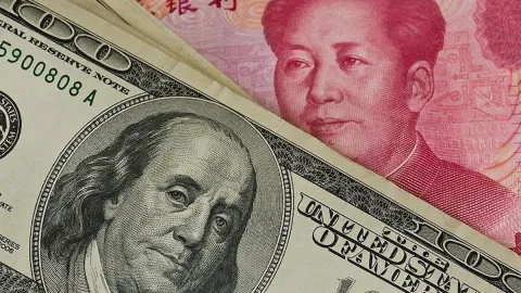 Çin yuanı dolar karşısında dört yılın zirvesinde