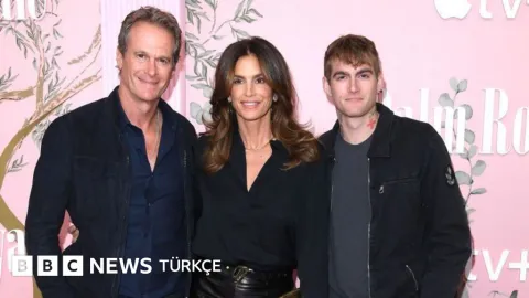 Cindy Crawford'dan 27 yaşında ölen oğluna veda paylaşımı: 'Kalbimiz paramparça'