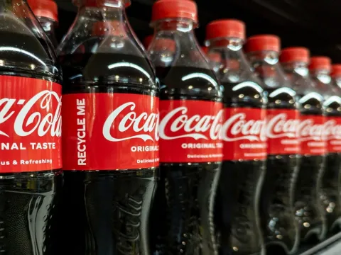 Yüzlerce şubesi vardı: Coca-Cola elindeki dev şirketi satıyor - fotoğraf 1