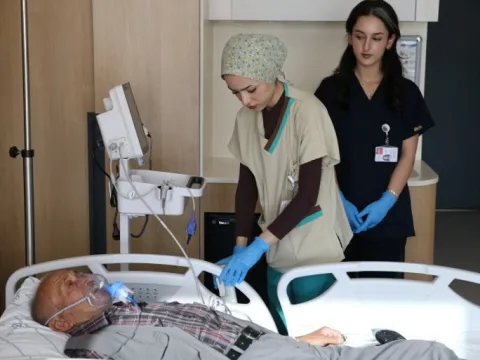 5 yıldır su bile içemeyen hasta kesisiz ameliyatla et yedi… Doktorların operasyonu hayatını değiştirdi - fotoğraf 4