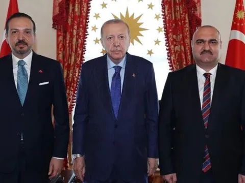 Komşu ülkedeki Türk validen büyük başarı: Devlet bakanı oldu - fotoğraf 1