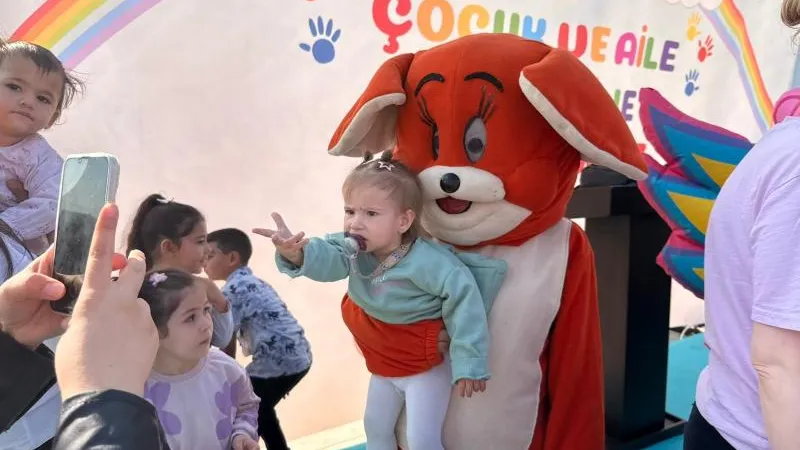 ÇOCUKLAR ÇOCUKLUKLARINI YAŞAMALI