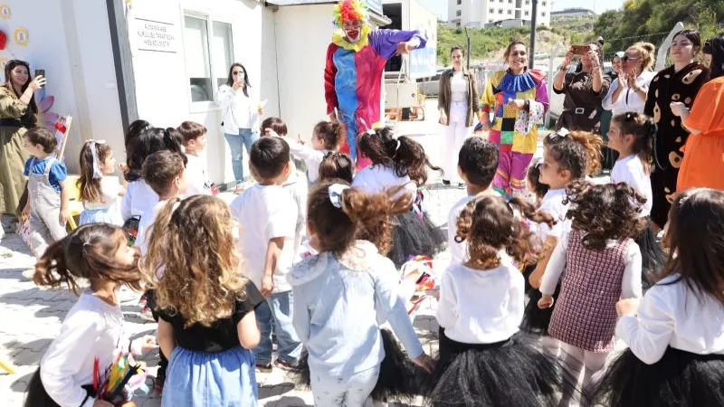 ÇOCUKLARDAN ANNE SEVGİSİ