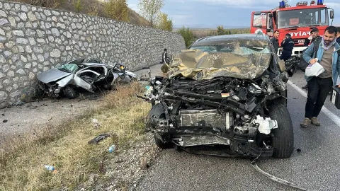 Çorum'da can pazarı! Feci kazada 4 kişi öldü, 2 kişi yaralandı