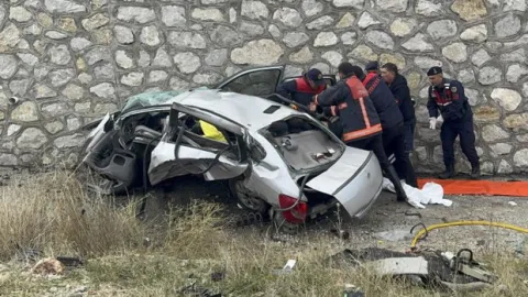 Çorum’da korkunç kaza! Otomobil ile cip çarpıştı: 4 can kaybı, 2 yaralı