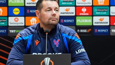 Crystal Palace Teknik Direktörü Pierre Sage'dan Beşiktaş'a övgü: 'Çok fazla gol atıyorlar'