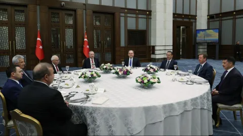 Cumhurbaşkanı Erdoğan, Yüksek Mahkeme Başkanlarıyla yemekte bir araya geldi