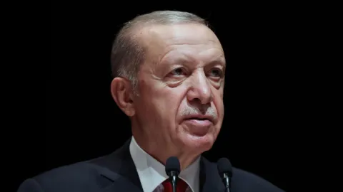 Cumhurbaşkanı Erdoğan’ın eski metin yazarı böyle uyardı: ‘Bir cisim yaklaşıyor’