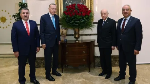 Cumhur'da çatlak: İşin çivisi çıkmak üzere