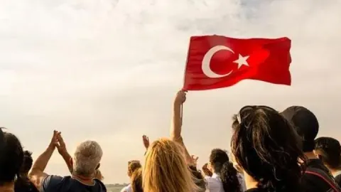 CUMHURİYET BAYRAMI RESMİ TATİL Mİ? 28 - 29 Ekim okullar tatil mi, hangi güne denk geliyor?