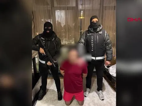 KOLOMBİYA'DAN AVRUPA'YA "ZEHİR" HATTI | 2 ton uyuşturucu organizatörü İstanbul'da yakalandı - fotoğraf 1