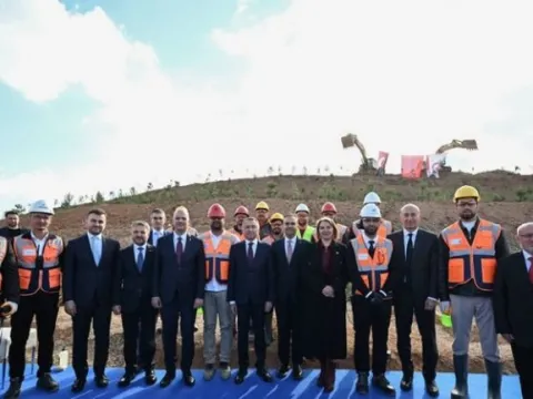 Ankara Temelli’ye 4,1 milyar dolarlık veri merkezi... Bakan Kacır: 2012’den bu yana 42 milyar liralık veri merkezi yatırımının önünü açtık - fotoğraf 4