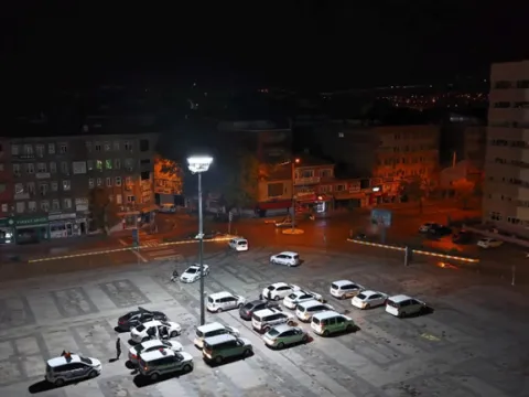 Cep telefonundaki mesajlar ele verdi: Yasa dışı bahis şebekesine darbe! 1.2 milyarlık işlem hacmi… - fotoğraf 4