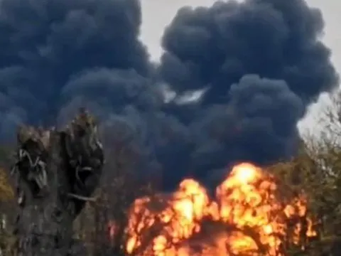 Rusya'da büyük panik! Su-30SM savaş uçağı düştü! - fotoğraf 1