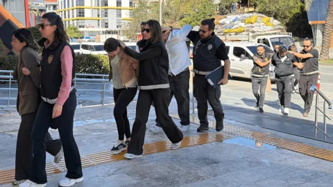 Dağa kaçırdıkları kişiye 15 milyon euroluk senet imzalattılar!