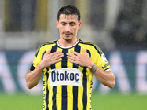 Galatasaraylı futbolcu resmen bıraktı! 'Aileme zaman ayırmak istiyorum! - fotoğraf 5