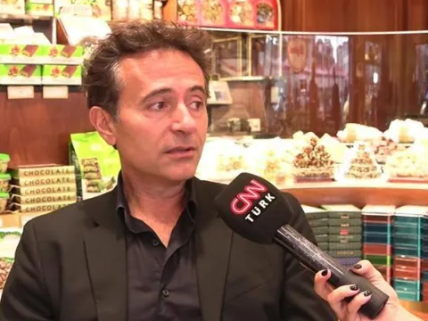 Ünlü Fransız komedyen Olivie Giraud CNN TÜRK'te… Fransa’daki olaylara ne diyor? - fotoğraf 4