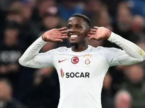 Galatasaray'ın eski yıldızına sürpriz! 10 milyon Dolar - fotoğraf 4