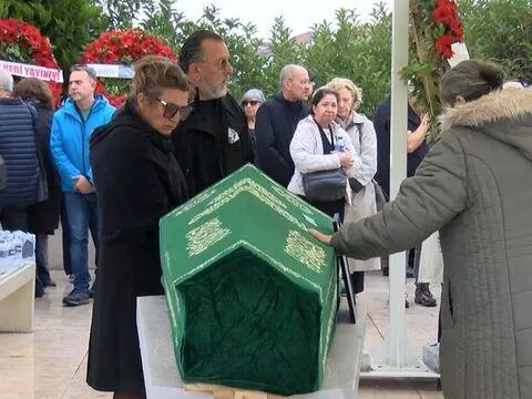 Cem Akaş son yolculuğuna uğurlandı - fotoğraf 2