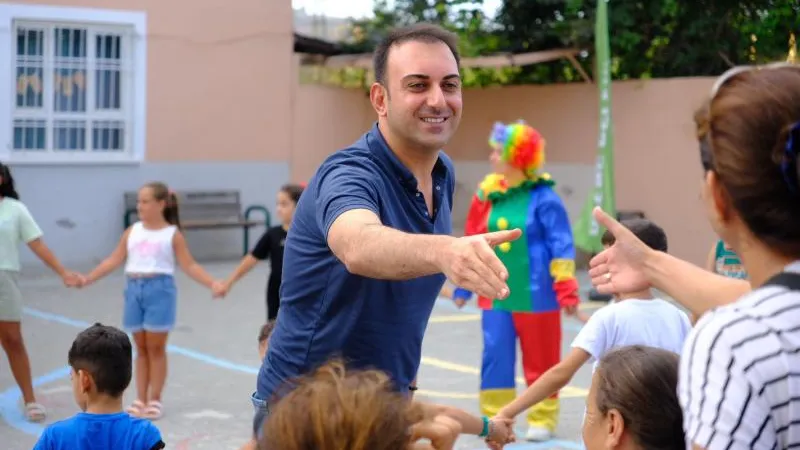 Defne'de Her Mahallede Bir Gülüş, Her Gülüşte Bir Umut!
