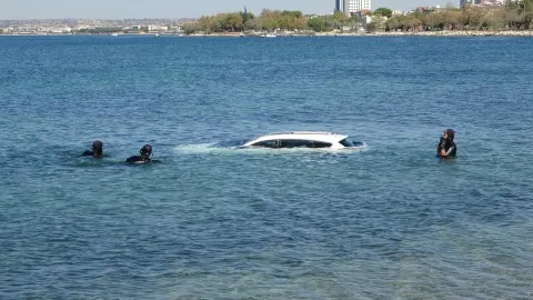 Denizde bu görüntüyü görenler gözlerine inanamadı