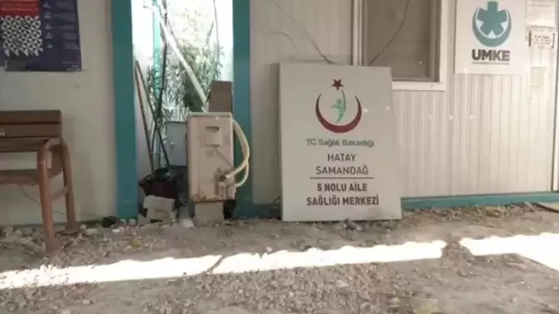 Deprem Bölgesindeki Sağlık Çalışanlarına Ceza Değil, Destek Verilmeli