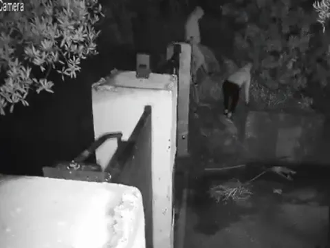 Korkulan oldu! Yağmacılar zenginlerin villalarına girmeye başladı - fotoğraf 2