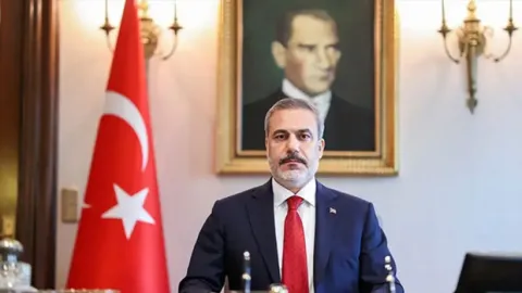 Dışişleri Bakanı Hakan Fidan İİT Dışişleri Bakanları Konseyi Toplantısı'na katılacak