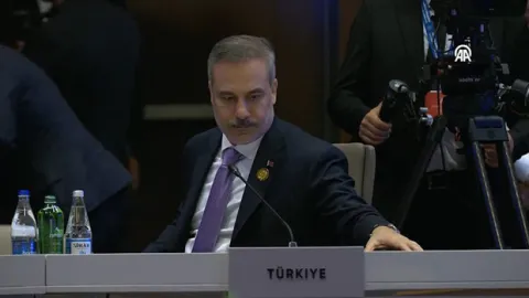 Dışişleri Bakanı Hakan Fidan'dan İsrail Cumhurbaşkanı Herzog'a tarihi tepki