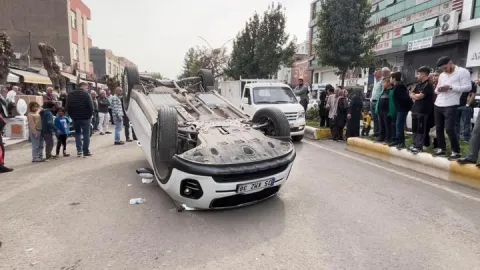 Diyarbakır’da otomobil takla attı: Sürücü yaralandı