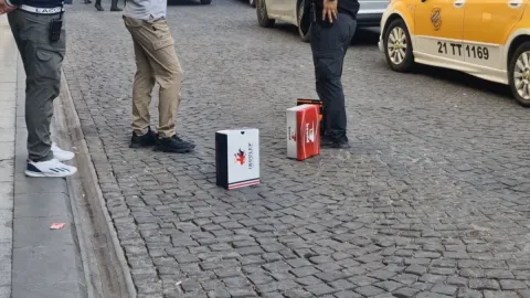 Diyarbakır'da sokak ortasında dehşet: Güpegündüz silahlı saldırı!