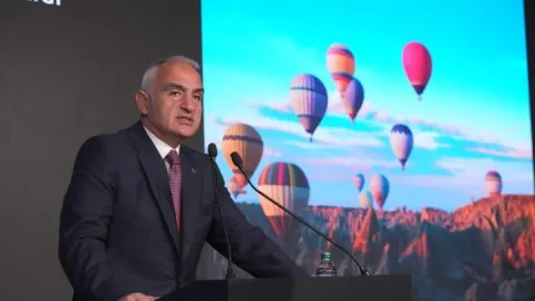 Dokuz aylık turizm geliri 51 milyar 278 milyon dolara ulaştı