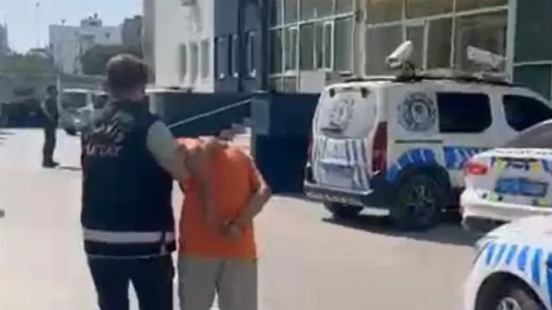 Dolandırıcılık Hükümlüsü Cezaevine Teslim Edildi