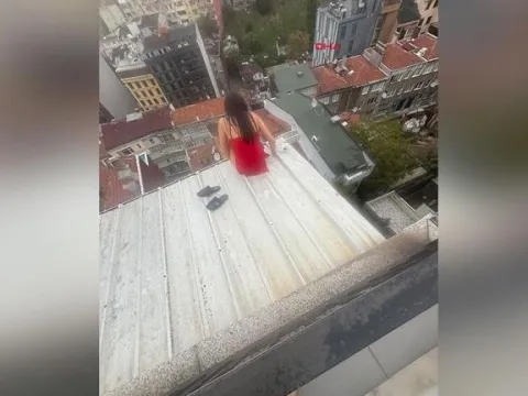 Son kare! Şişli'de çatıdan düşen Kazakistanlı kadının ölmeden önceki son görüntüsü ortaya çıktı - fotoğraf 2