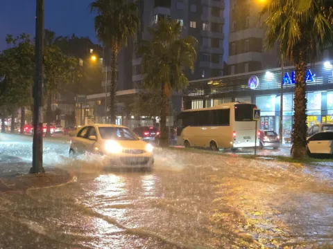 Antalya'da hasar tespiti yapılıyor - fotoğraf 1