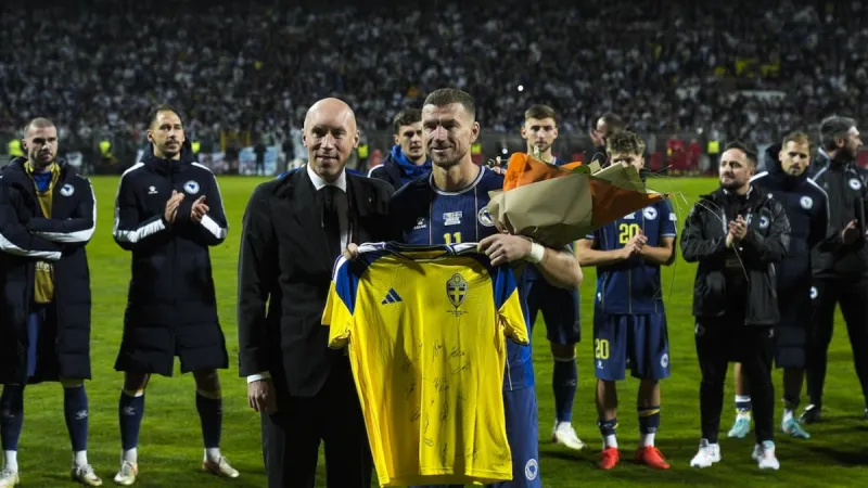 Dzeko'dan duygusal veda! Attığı gol iptal edildi