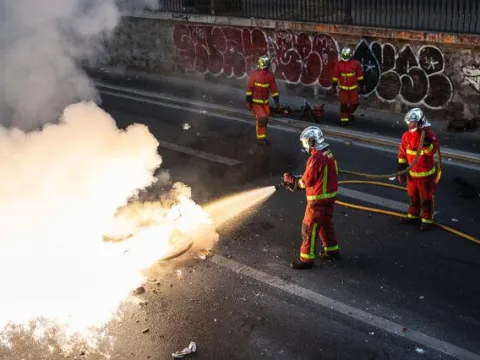 Fransa'da hükümetten sokağa çıkma yasağı talimatı - fotoğraf 2